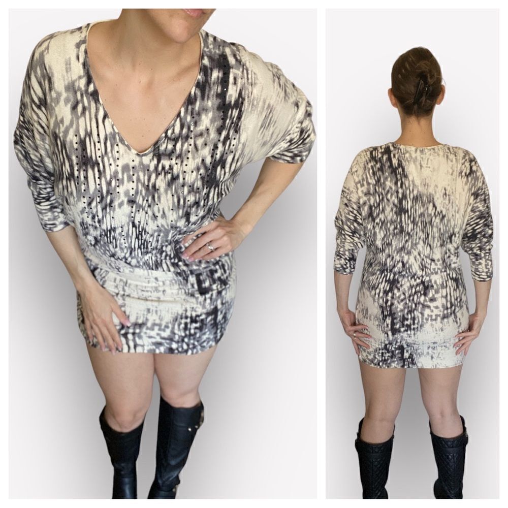 Calvin Klein Black and Cream Patterned V-Neck Mini Dress